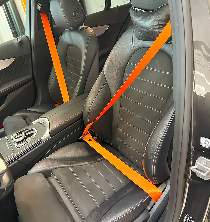 Color Seatbelts orange